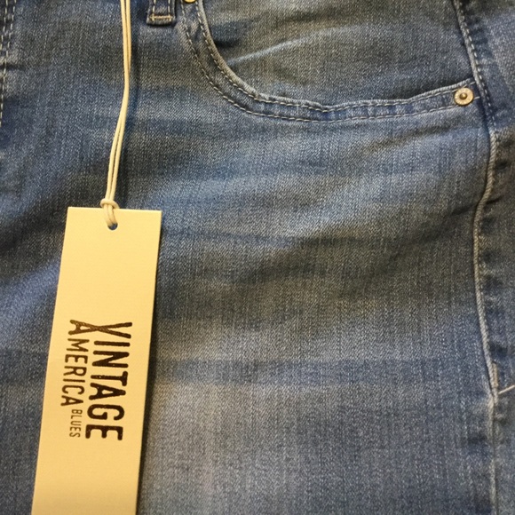 4-16. jeans with embroidered roses. - Picture 6 of 8